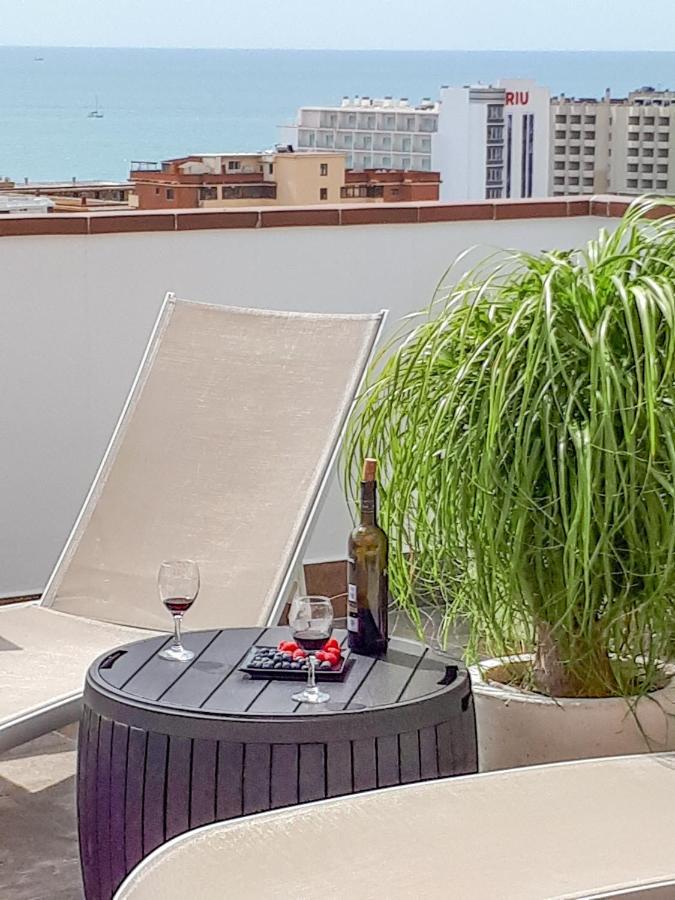 Atico Duplex Con Vistas Al Mar. Dos Plazas De Garaje Apartment Torremolinos Exterior foto